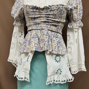 Ditsy floral smocked crop shirt